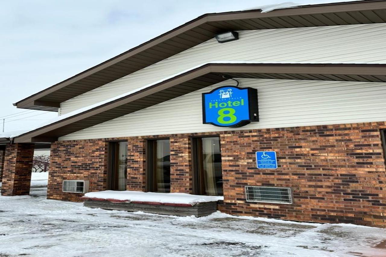 Super 8 By Wyndham Fergus Falls Экстерьер фото