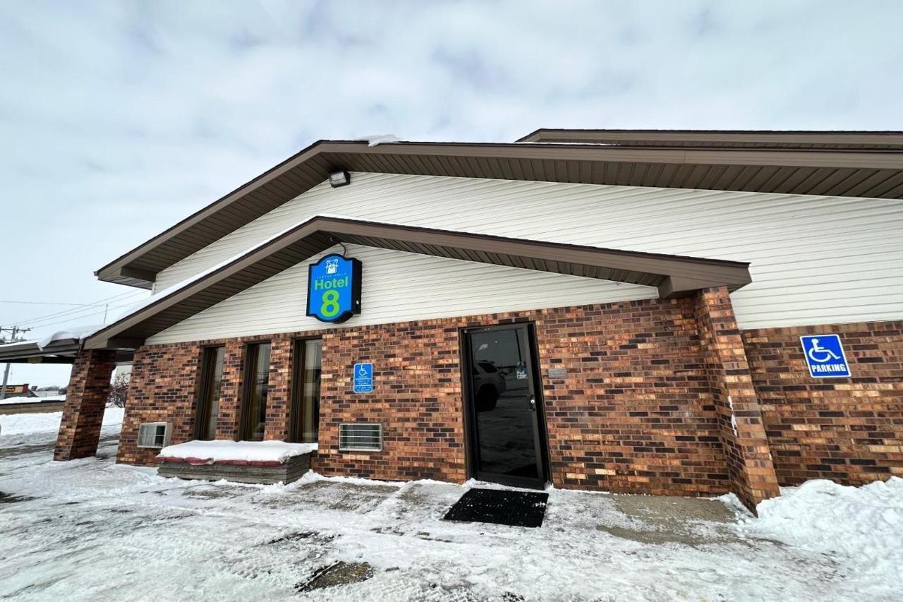 Super 8 By Wyndham Fergus Falls Экстерьер фото