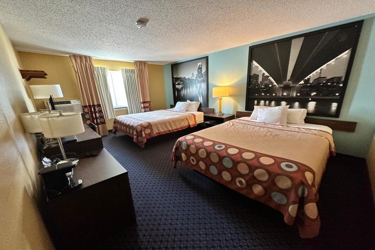 Super 8 By Wyndham Fergus Falls Экстерьер фото