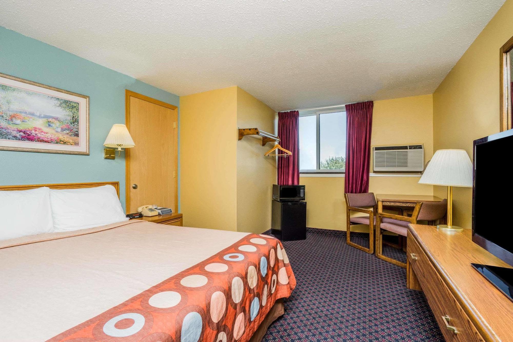 Super 8 By Wyndham Fergus Falls Экстерьер фото